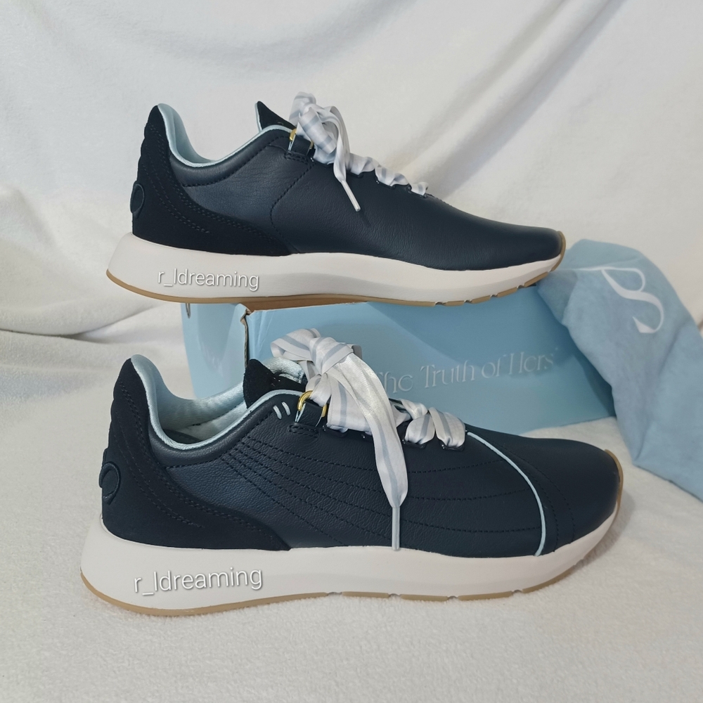 NIB Saysh Two The Sneakers Size 7.5 In Navy - *No Lid*